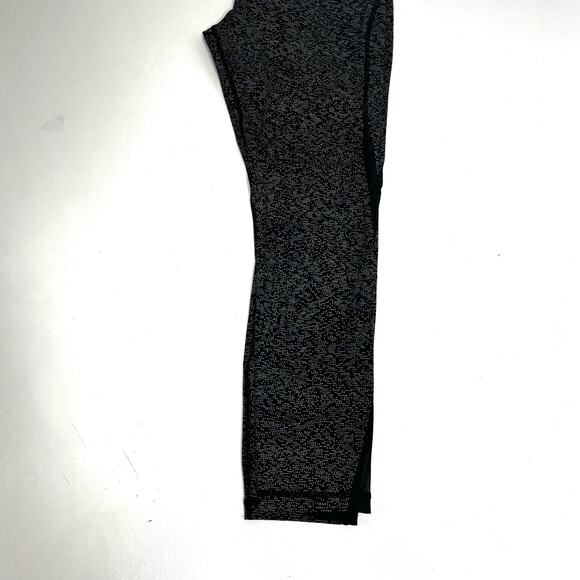 Lululemon Train Times 7/8 Pant 25” Night View, White Black 8 - Picture 10 of 10